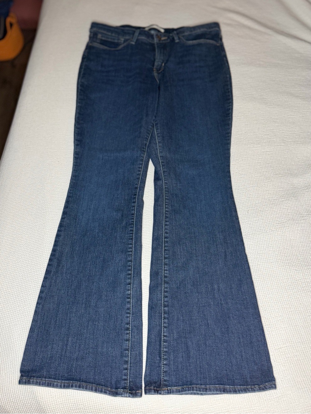 Levi's Women's Flare Jeans in Blue Denim